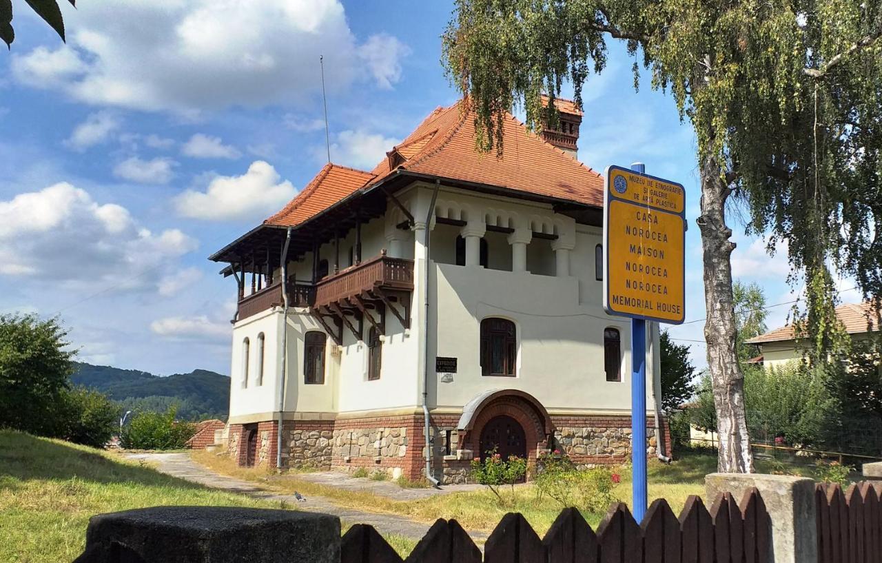 Vila La Livada Valea Danului Exteriér fotografie